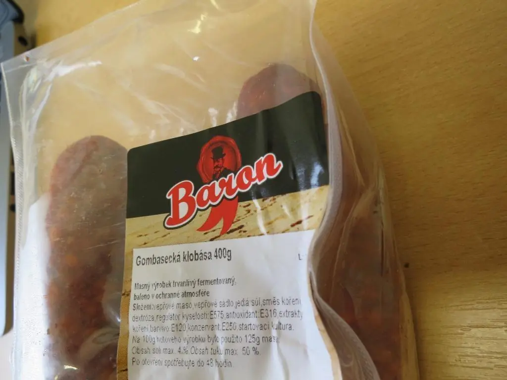 Penny Market prodával dovozovou klobásu s nižším obsahem masa